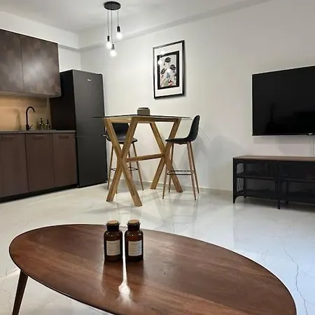 Zen Near City Centre In Apartment
